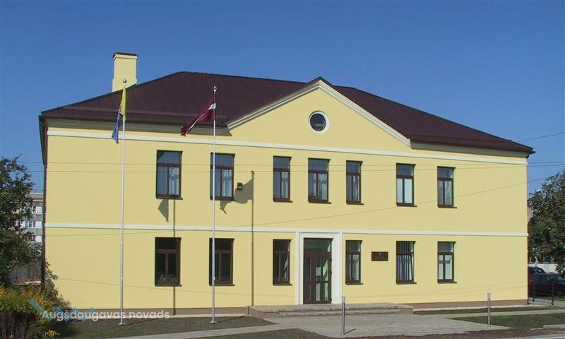 NaujenesMMS