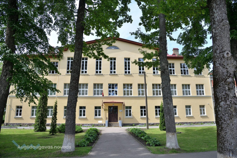 Salienas vidusskola