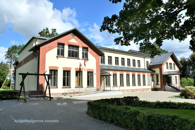 Vaboles pamatskola