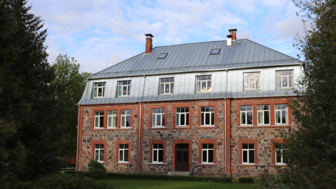 Dignājas pamatskolas ēka