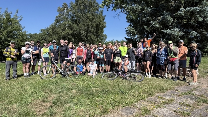 velomaršruta atklāšanas pasākuma dalībnieki