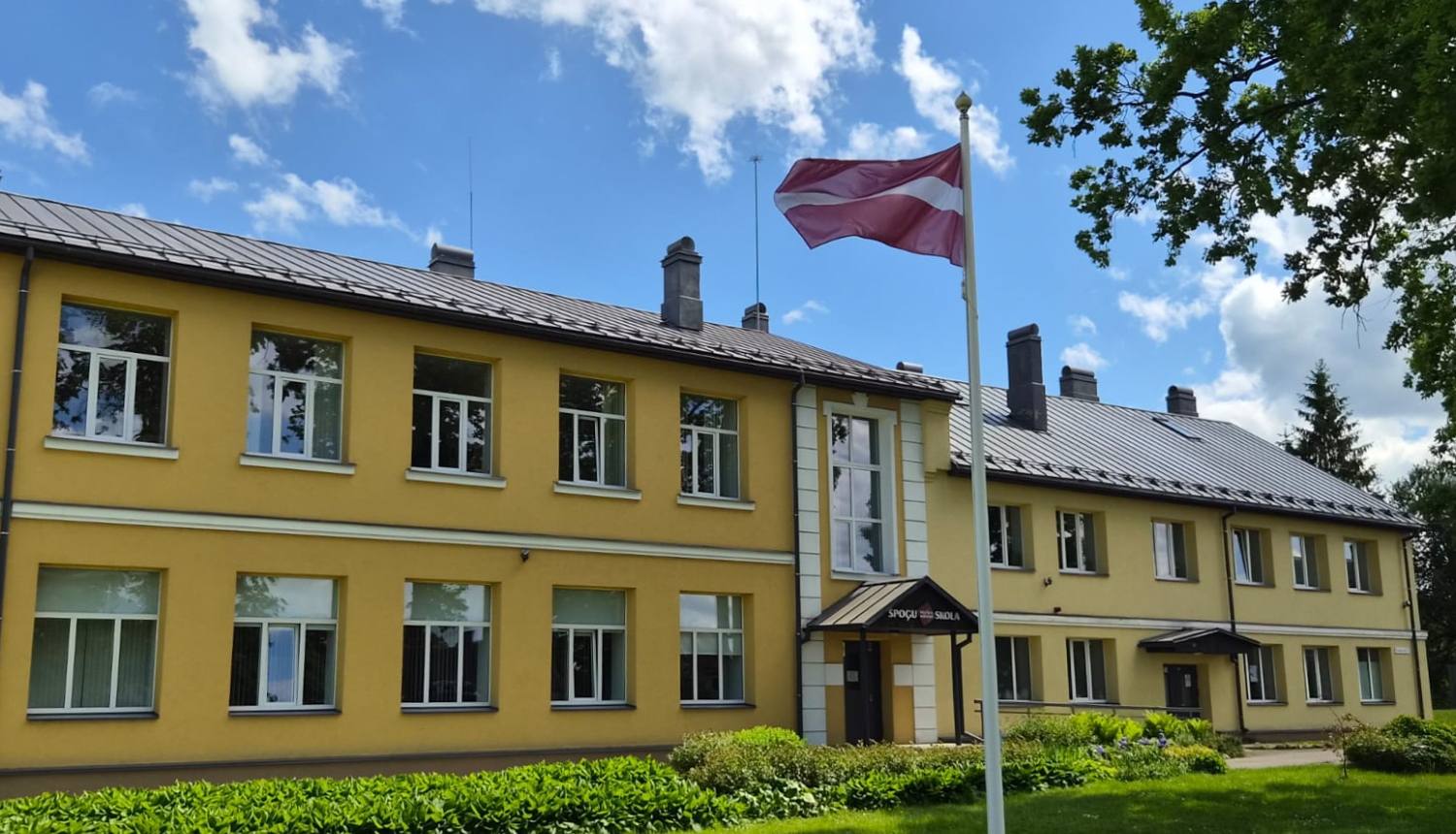 Špoģu Mūzikas un mākslas skola