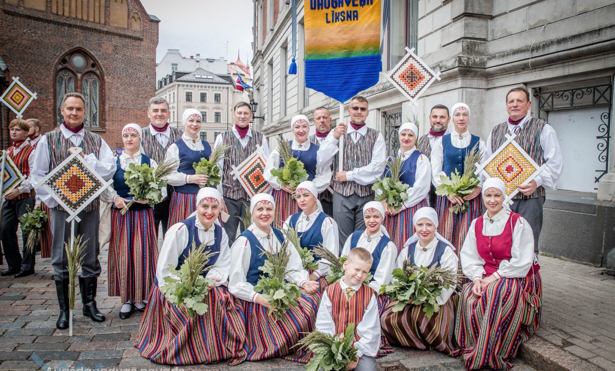 Līksnas pagasta kultūras nama vidējās paaudzes deju kolektīvs „Daugaveņa”