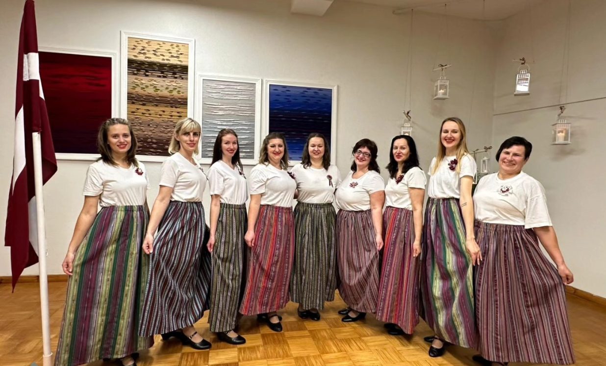Kalupes pagasta dāmu deju kolektīvs ”Leičupe”