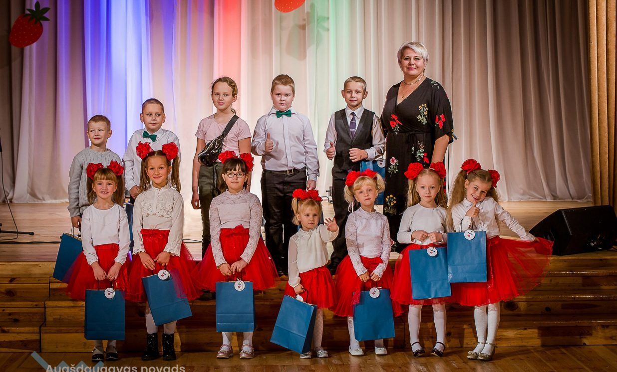 Naujenes kultūras centra bērnu vokālais ansamblis „Odziņas”