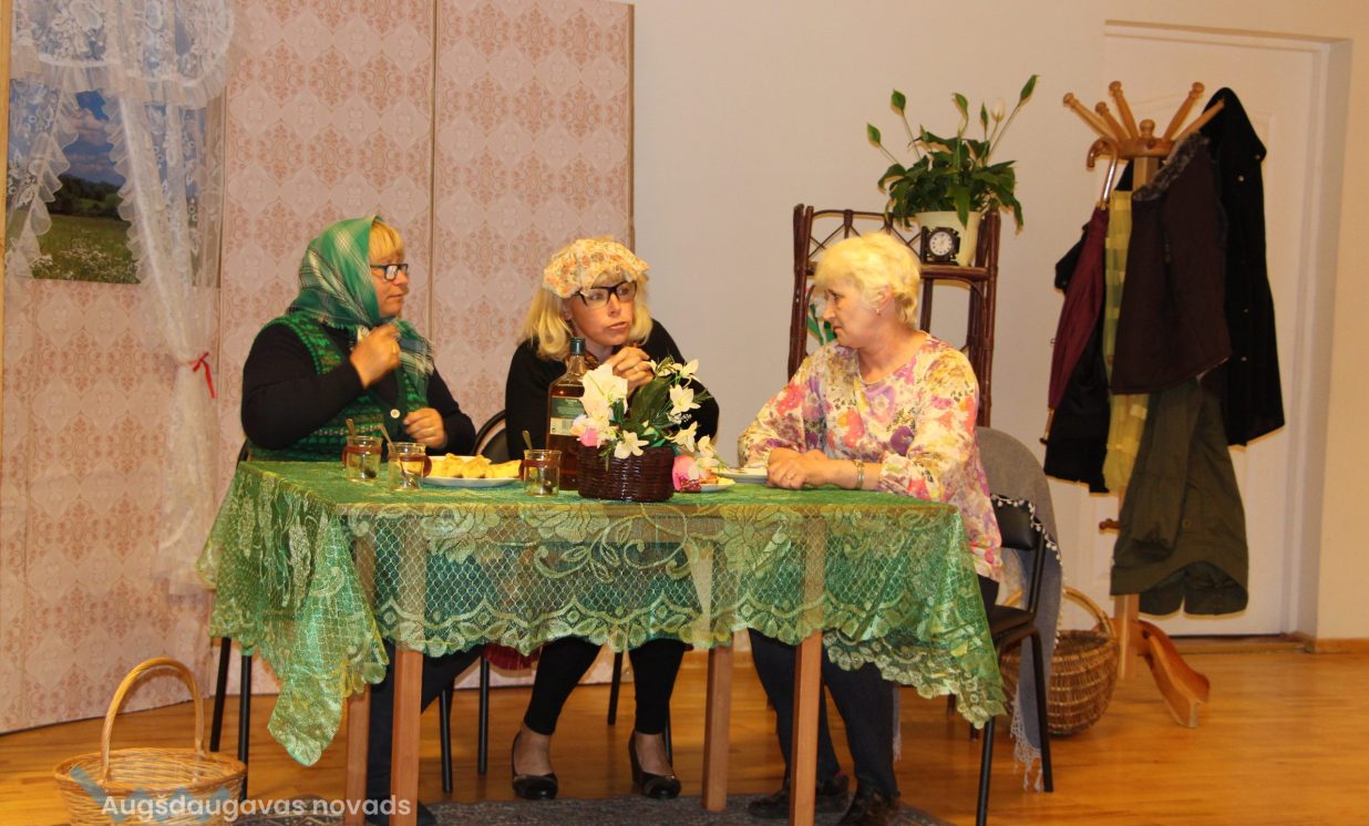 Nīcgales pagasta Tautas nama amatierteātris „Kvēlošās sirdis”