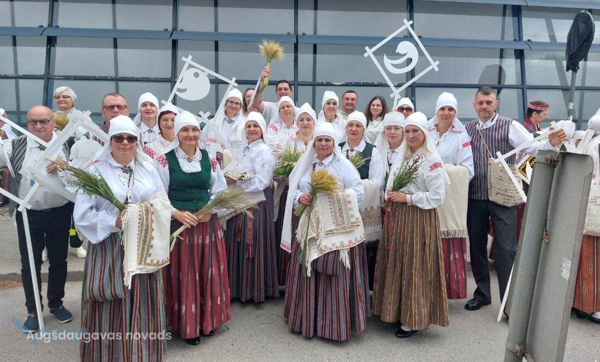 Ilūkstes Kultūras un mākslas centra jauktais koris „Lašu koris”