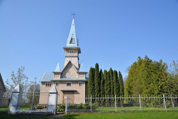 Silenes Jaunavas Marijas Debesīs Uzņemšanas Romas katoļu baznīca