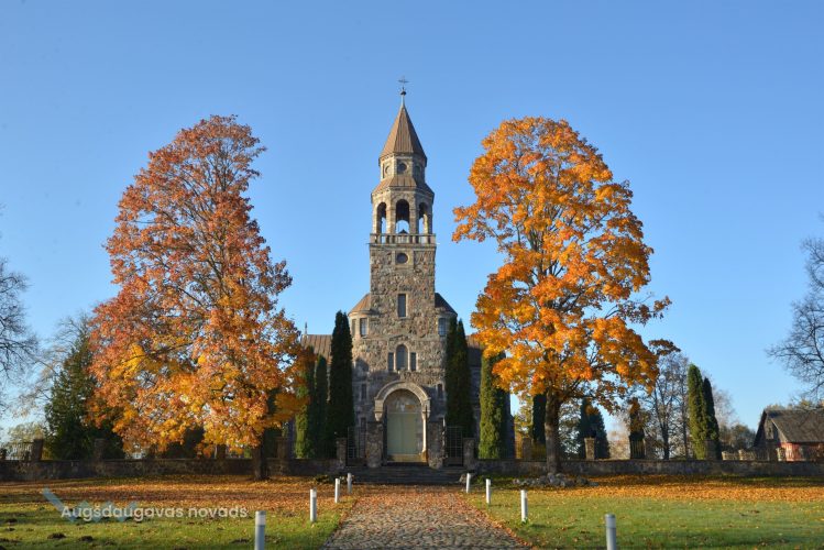 Višķu Sv. Jāņa Kristītāja Romas katoļu baznīca