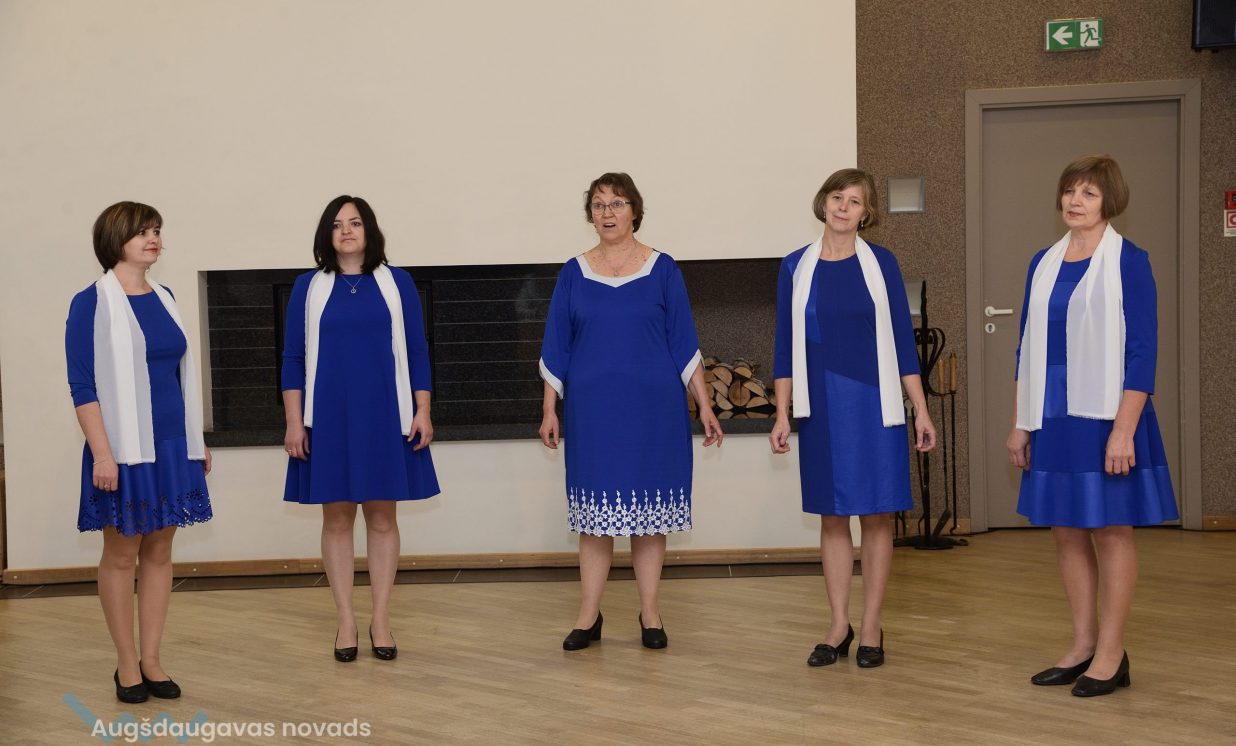 Subates kultūras nama sieviešu vokālais ansamblis „Sonāte”