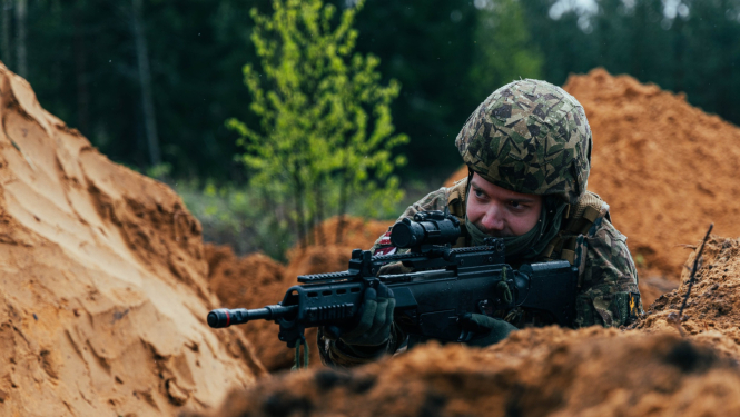 Militāro mācību publicitātes foto
