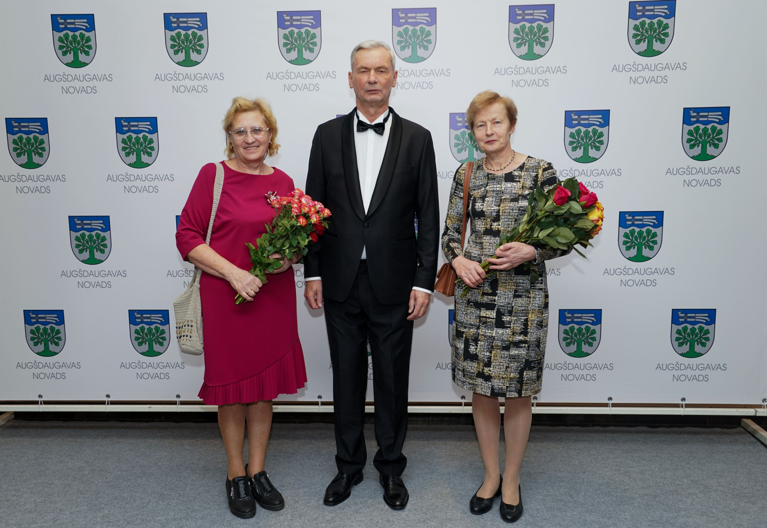 Valsts svētkos pašvaldība pasniedza apbalvojumus un pateicās saviem iedzīvotājiem