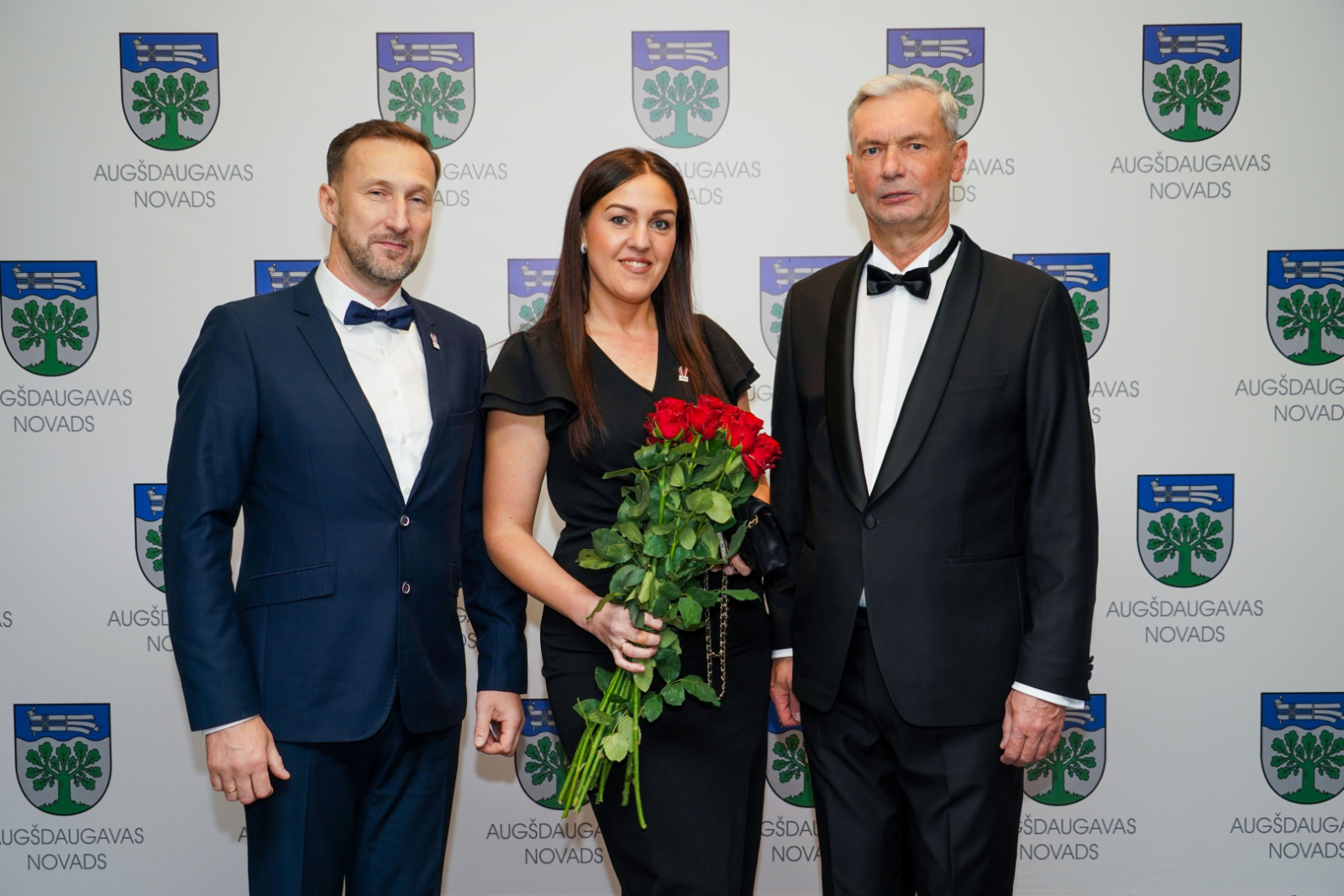 Valsts svētkos pašvaldība pasniedza apbalvojumus un pateicās saviem iedzīvotājiem