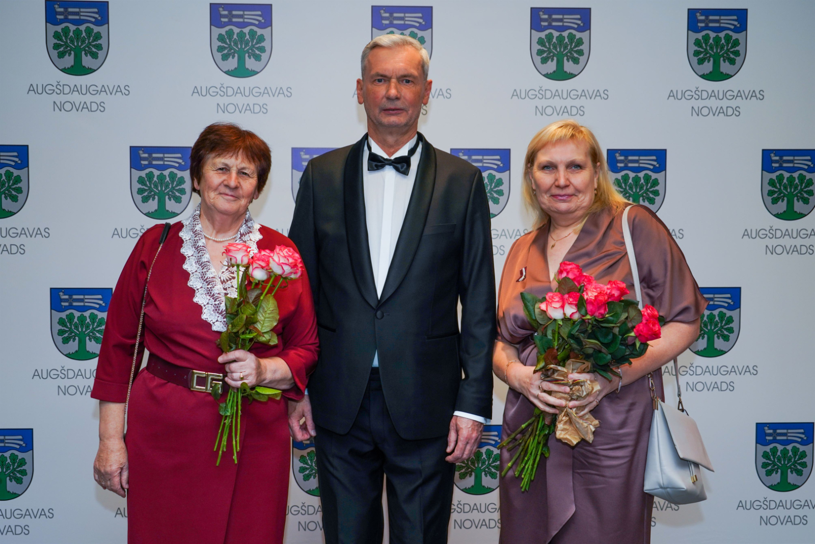 Valsts svētkos pašvaldība pasniedza apbalvojumus un pateicās saviem iedzīvotājiem