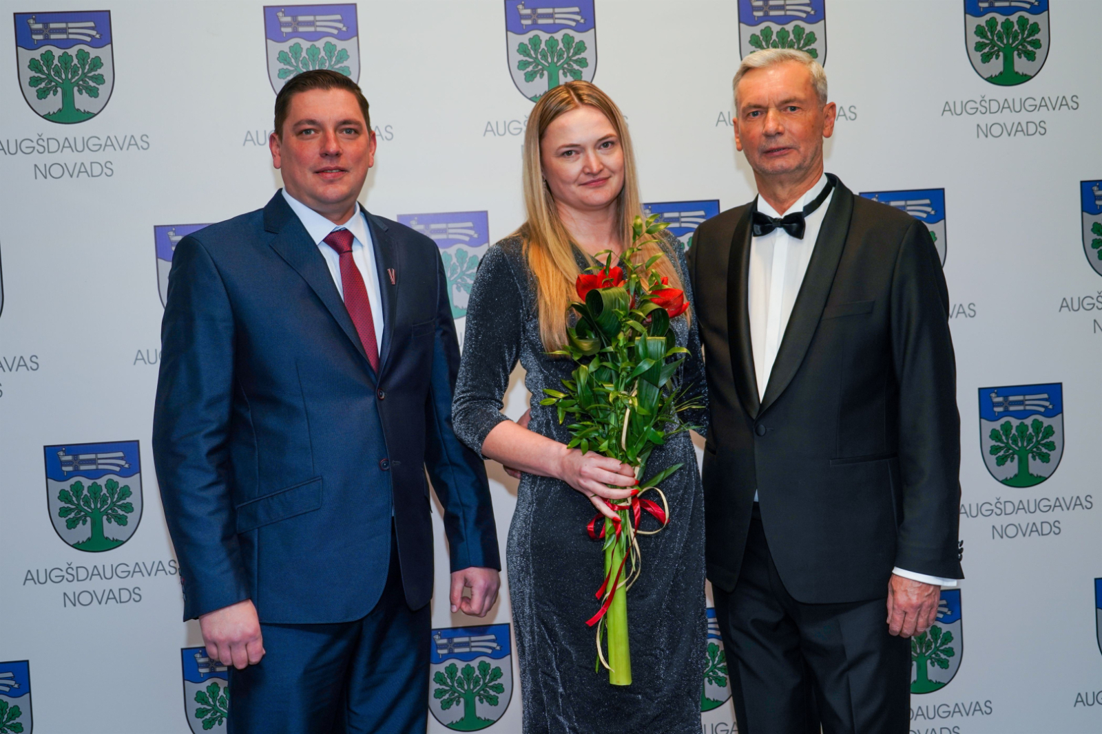 Valsts svētkos pašvaldība pasniedza apbalvojumus un pateicās saviem iedzīvotājiem