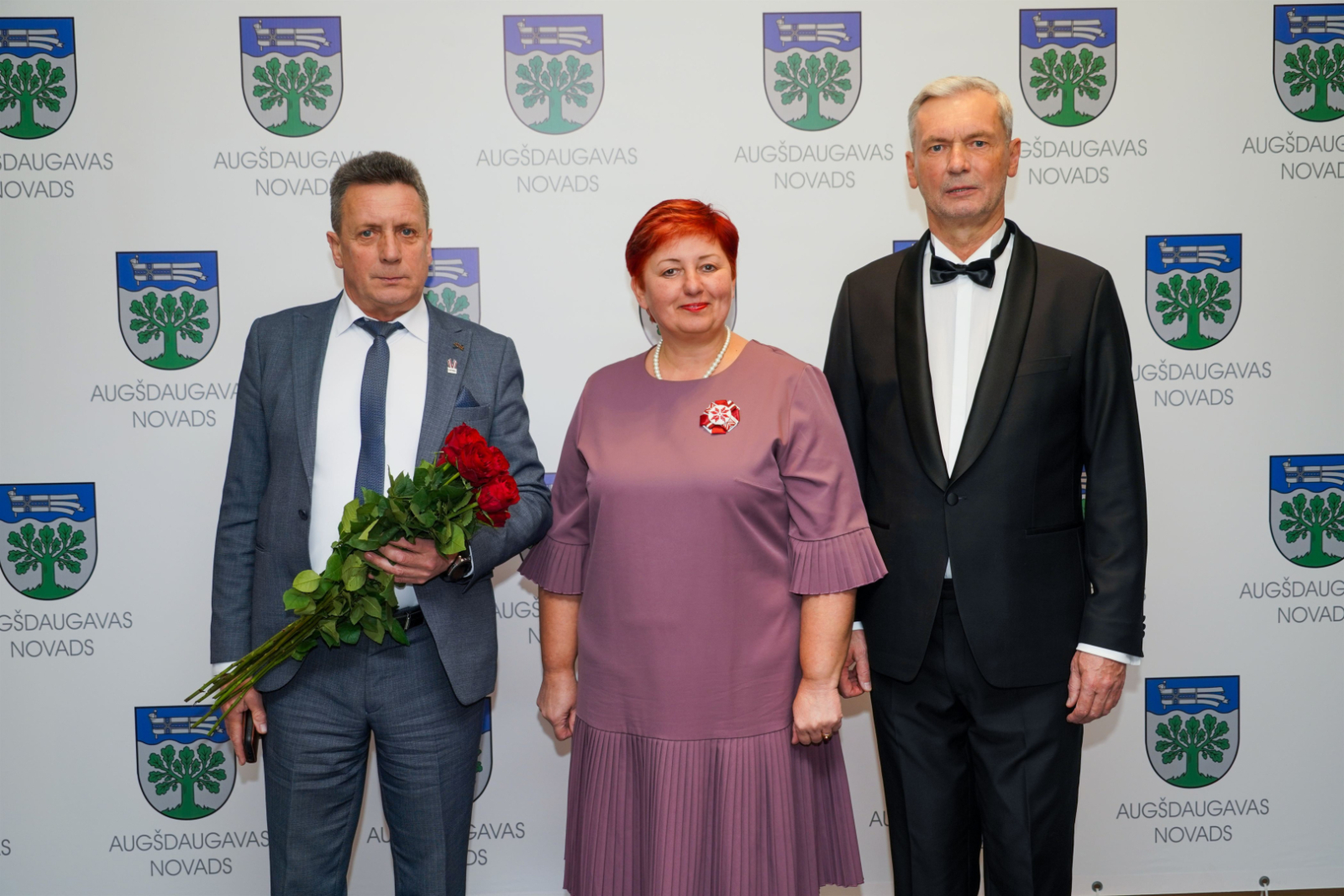 Valsts svētkos pašvaldība pasniedza apbalvojumus un pateicās saviem iedzīvotājiem