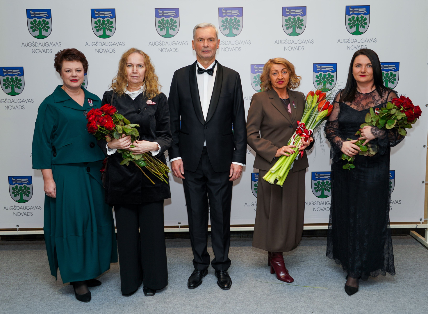 Valsts svētkos pašvaldība pasniedza apbalvojumus un pateicās saviem iedzīvotājiem