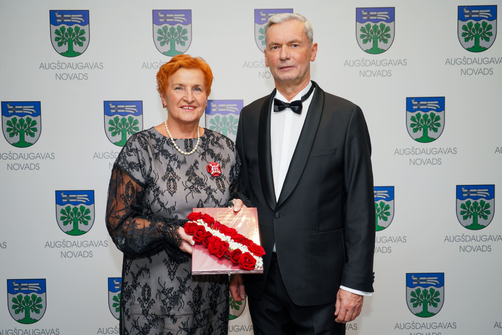 Valsts svētkos pašvaldība pasniedza apbalvojumus un pateicās saviem iedzīvotājiem