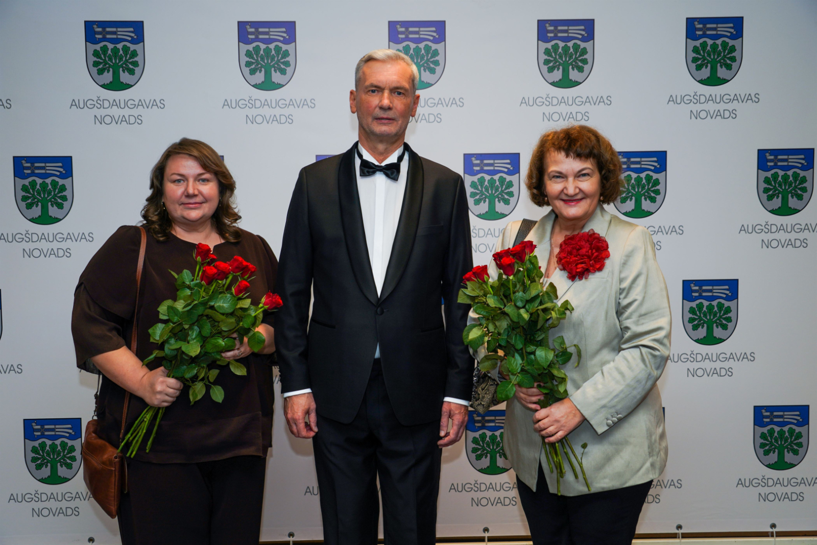 Valsts svētkos pašvaldība pasniedza apbalvojumus un pateicās saviem iedzīvotājiem