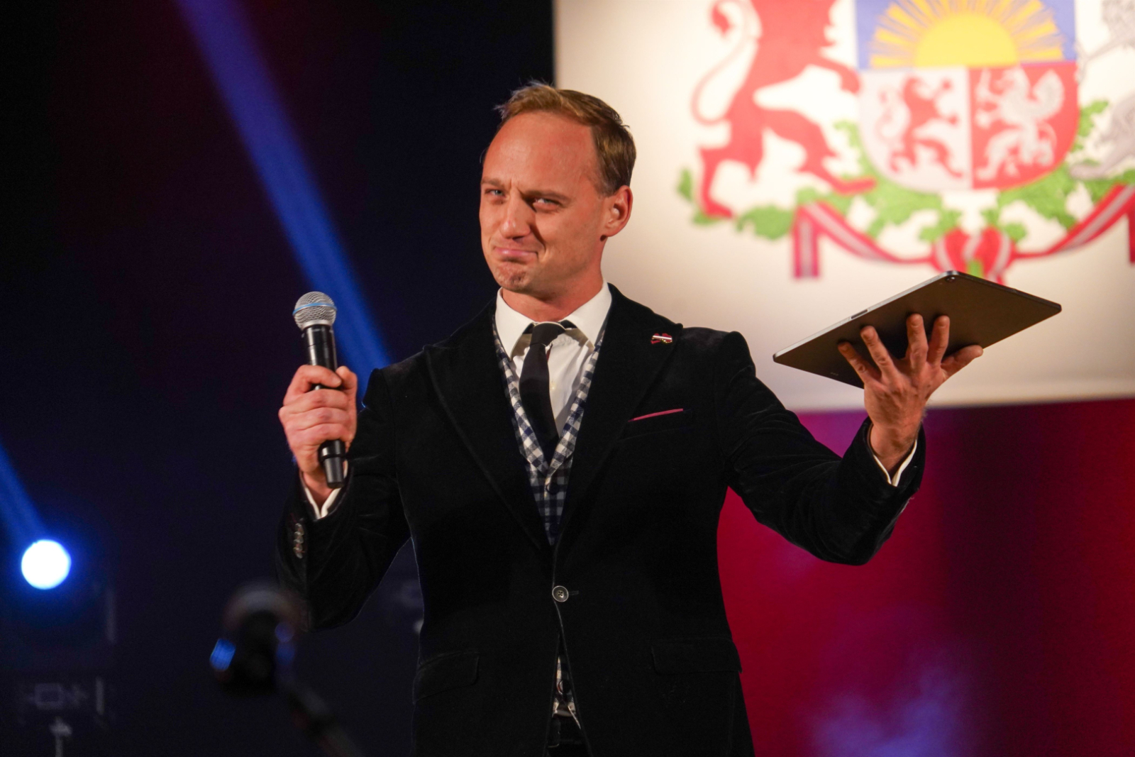 Valsts svētkos pašvaldība pasniedza apbalvojumus un pateicās saviem iedzīvotājiem