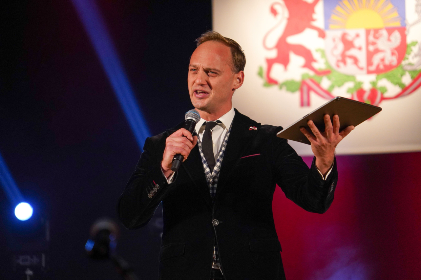 Valsts svētkos pašvaldība pasniedza apbalvojumus un pateicās saviem iedzīvotājiem