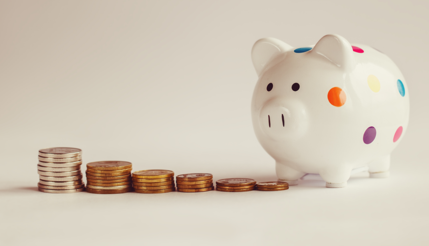 Krājkase ar monētām